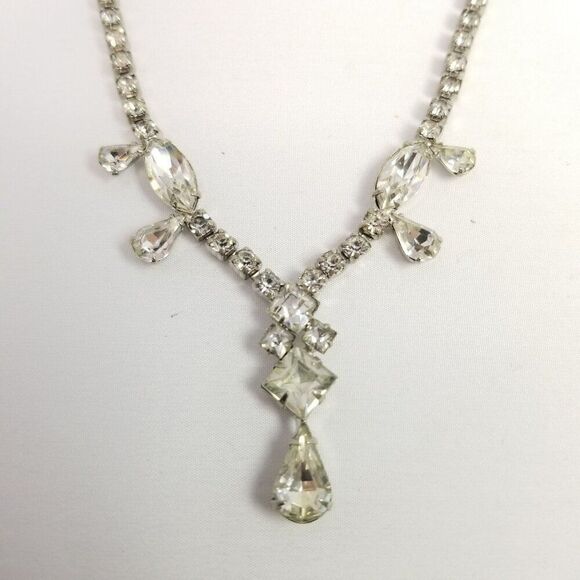 Vintage Rhinestone V Shape Design Necklace, Silver Tone Prong Set Retro Estate - Picture 3 of 8